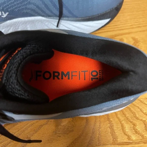 Saucony Men’s Triumph 22 Athletic Running Shoes Size 9.5 - Picture 6 of 9